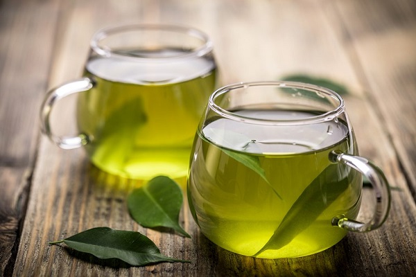 9 خاصیت شگفت انگیز چای سبز و مضرات آن