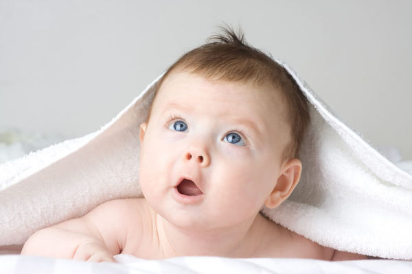 علت سکسکه نوزاد: روش های پیشگیری و درمان سکسکه نوزاد